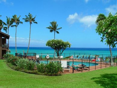 Lahaina  Vacation Condo Rental On Beach Sleeps Six